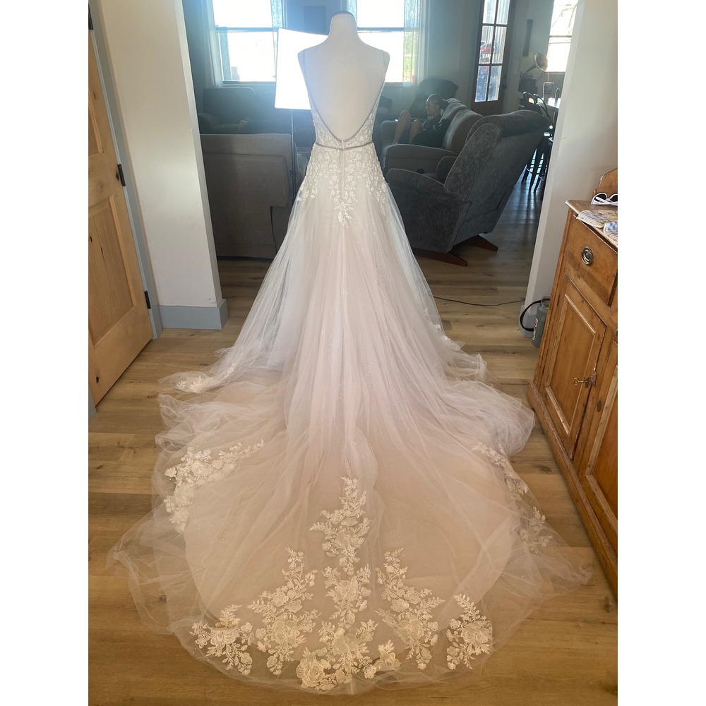Morilee Madeline Gardner NWT Floral Tulle Wedding Dress V-Neck Cathedral Train 4 - Picture 6 of 16